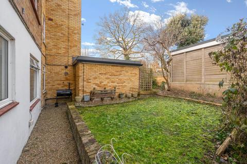 Studio to rent, Chetwynd Heights, Chetwynd Road, London