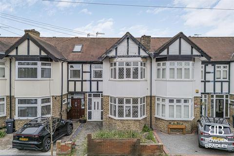 Walden Way, Ilford, IG6
