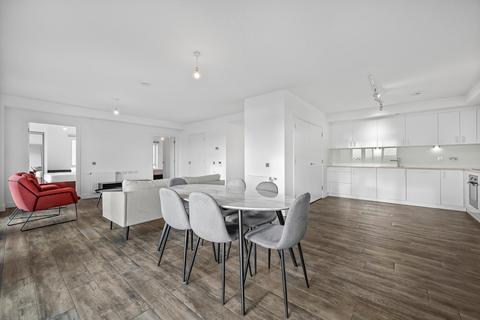 3 bedroom flat to rent, Adlay Apartments, 3 Millet Place, London