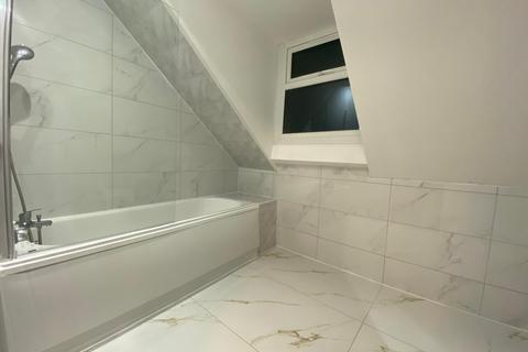 2 bedroom flat to rent, Welling High Street, Welling, Kent, DA16