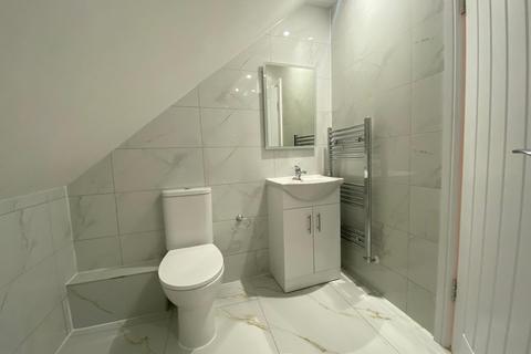 2 bedroom flat to rent, Welling High Street, Welling, Kent, DA16