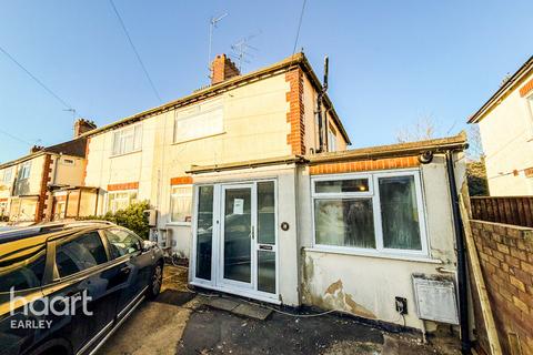 Studio to rent, Nelson Road, READING