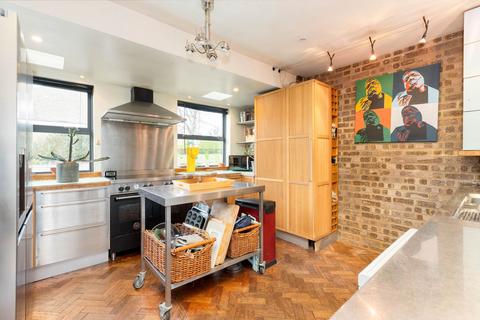 4 bedroom semi-detached house for sale, The Limes, Hitchin SG5