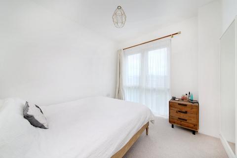1 bedroom flat for sale, Trafalgar House, Juniper Drive, London
