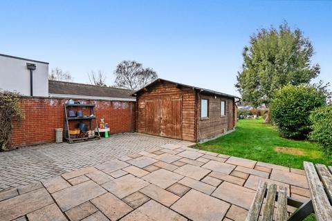 4 bedroom detached house for sale, Park Drive, Sittingbourne, Kent, ME10 1RW