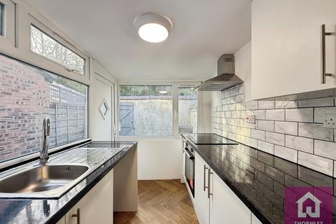 2 bedroom terraced house to rent, Johnson Street, Pendlebury, Swinton, M27