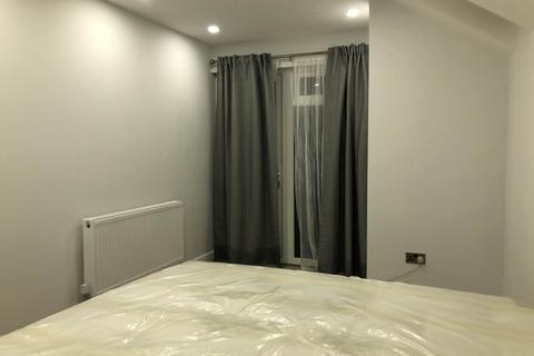 2 bedroom flat to rent, Rodborough Road, Golders Green