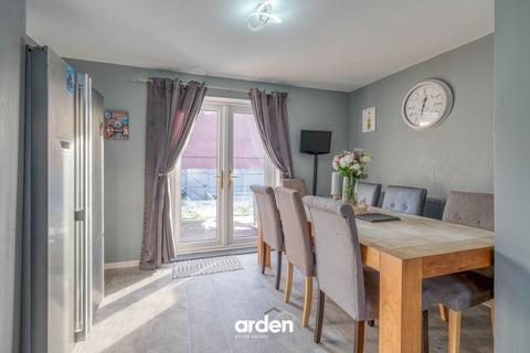 3 bedroom terraced house for sale, Romsley Close, Redditch, B98