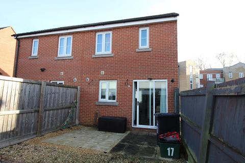 2 bedroom semi-detached house to rent, Wakehurst Gardens, Weston-super-Mare