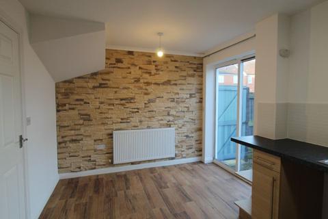 2 bedroom semi-detached house to rent, Wakehurst Gardens, Weston-super-Mare