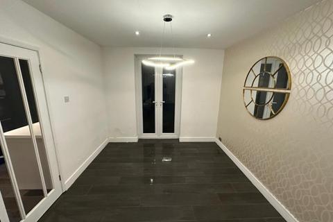 3 bedroom terraced house to rent, Slough,  Berkshire,  SL2