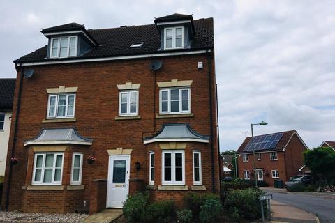 3 bedroom semi-detached house to rent, Wilkinson Drive, Kesgrave IP5