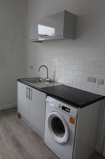 Studio to rent, Locking Road, Weston-super-Mare