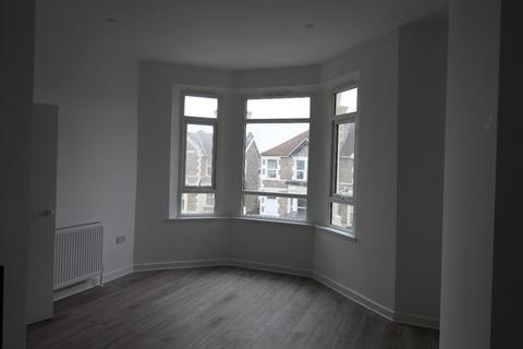 Studio to rent, Locking Road, Weston-super-Mare