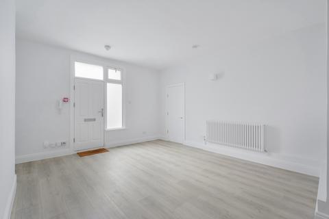 Studio to rent, The Gardens, East Dulwich London SE22