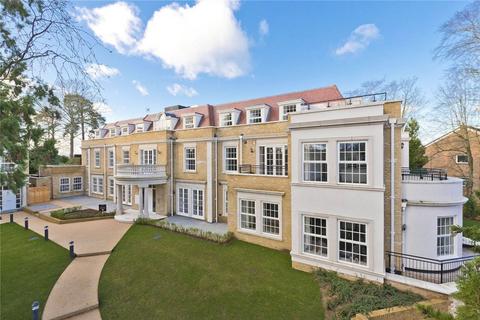 2 bedroom flat to rent, Ridgewood, Weybridge KT13