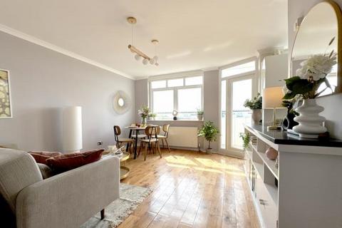 2 bedroom flat for sale, Campden Hill Towers, Notting Hill Gate, London, W11