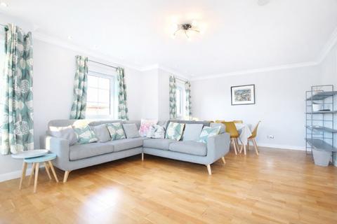 3 bedroom flat to rent, Orchard Brae Avenue, Orchard Brae, Edinburgh, EH4