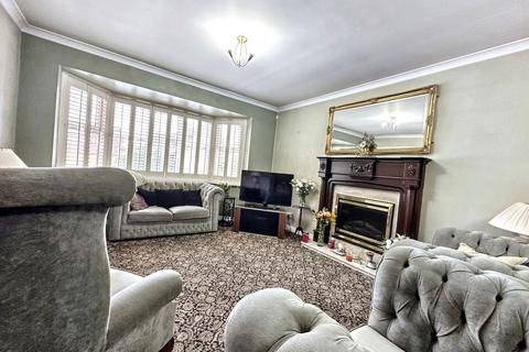 3 bedroom detached house for sale, Finstock Court, South Gosforth, Newcastle upon Tyne, Tyne and Wear, NE3 1TR