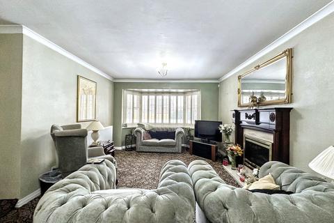 3 bedroom detached house for sale, Finstock Court, South Gosforth, Newcastle upon Tyne, Tyne and Wear, NE3 1TR