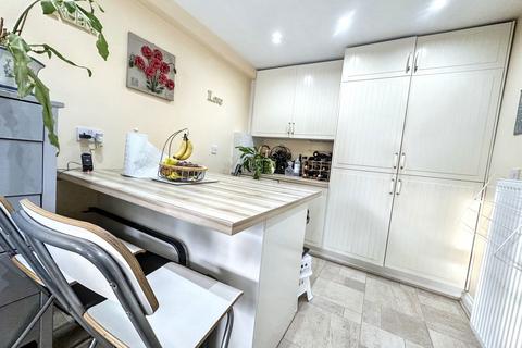 3 bedroom detached house for sale, Finstock Court, South Gosforth, Newcastle upon Tyne, Tyne and Wear, NE3 1TR