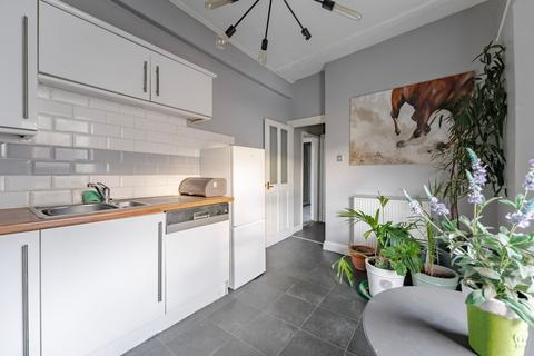 2 bedroom flat for sale, High Street, Cromer