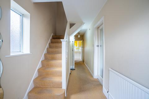 4 bedroom semi-detached house for sale, Leeds LS17