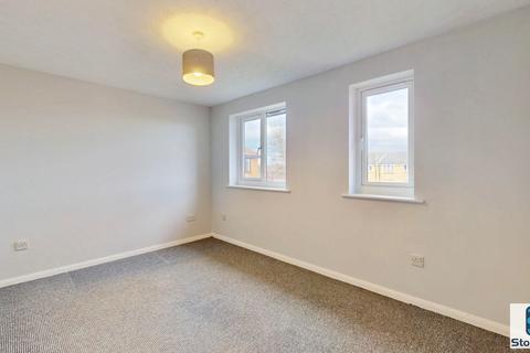 1 bedroom flat for sale, Honey Close, Dagenham, RM10