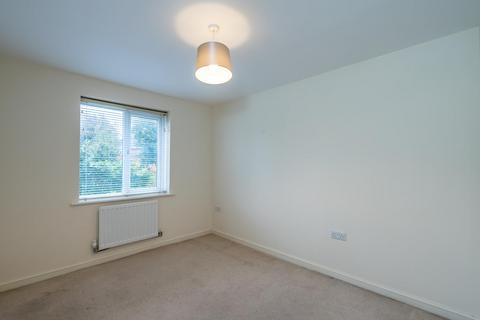2 bedroom apartment to rent, Broom Field Way, Felpham