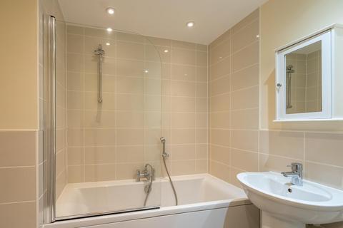 2 bedroom apartment to rent, Broom Field Way, Felpham