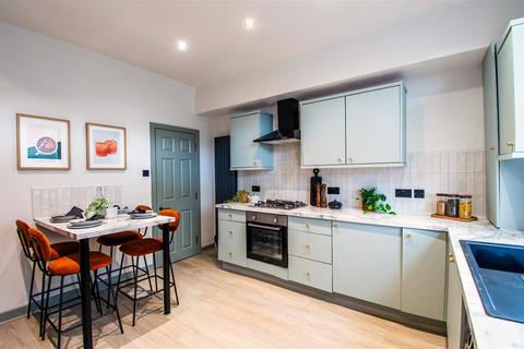 1 bedroom terraced house to rent, Beechwood Terrace, Burley, Leeds LS4, 2NG