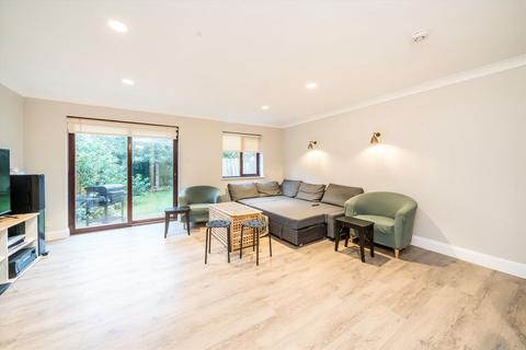 4 bedroom house to rent, Eliot Gardens, London SW15