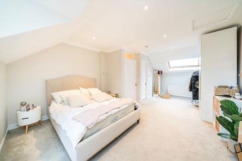 4 bedroom house to rent, Eliot Gardens, London SW15