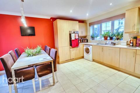 3 bedroom semi-detached house for sale, Albermarle Close, Leicester