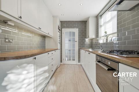 4 bedroom semi-detached house for sale, Lander Close, Grays, RM17