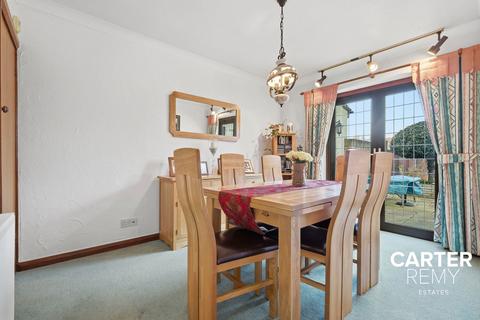 4 bedroom semi-detached house for sale, Lander Close, Grays, RM17