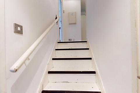 5 bedroom semi-detached house to rent, Baltimore House, Hotspur Street, London, SE11 6TR