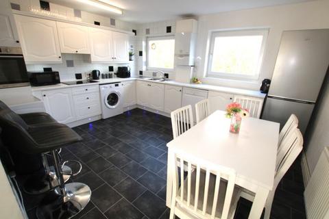 3 bedroom apartment for sale, The Hoe, Watford WD19