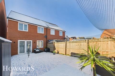 3 bedroom semi-detached house for sale, Rydwar Close, Lowestoft