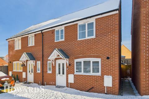 3 bedroom semi-detached house for sale, Rydwar Close, Lowestoft