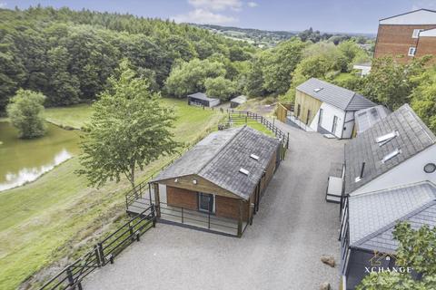 4 bedroom detached house for sale, Castle Road, Hartshill, Nuneaton, Warwickshire, CV10