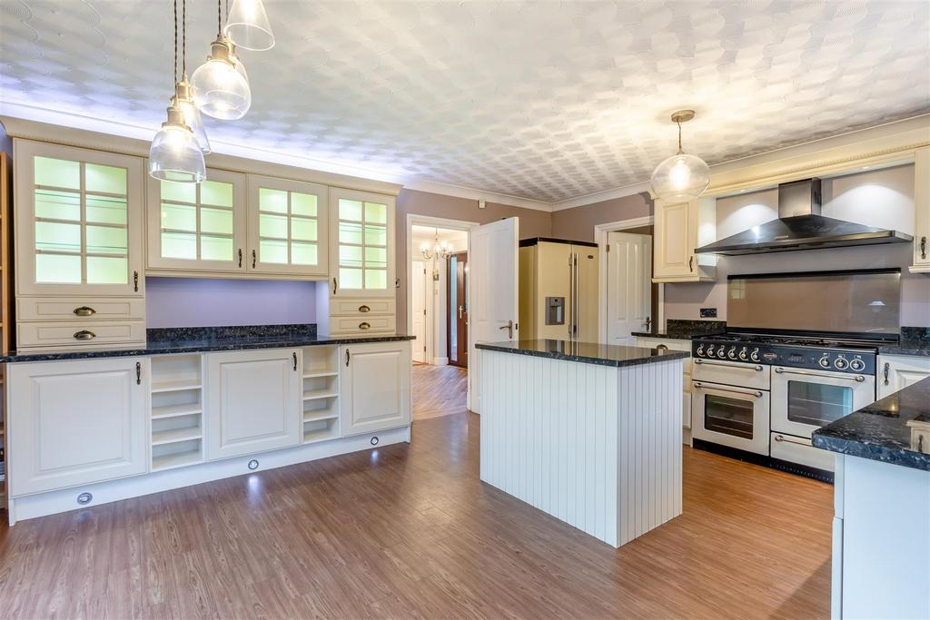 8673580-interior08.jpg