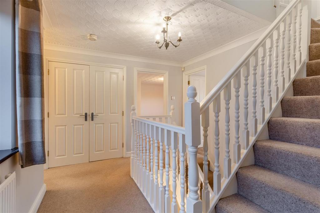 8673580-interior35.jpg