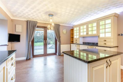 6 bedroom detached house for sale, Huntingdon Crescent, Bletchley, Milton Keynes