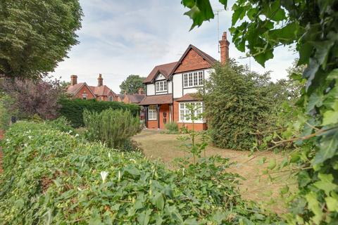 3 bedroom detached house for sale, St Johns Avenue, Harlow, CM17