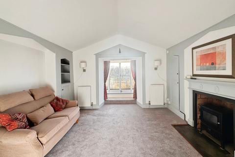 1 bedroom flat to rent, High Street, Winchcombe, Winchcombe, GL54