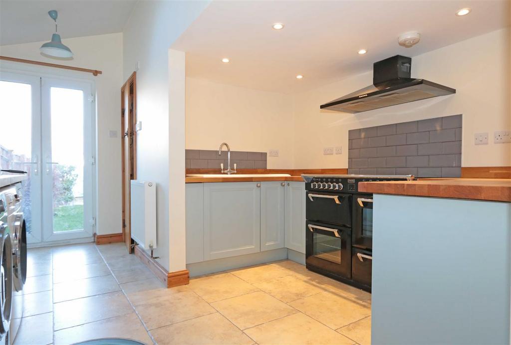 Kitchen3.jpg