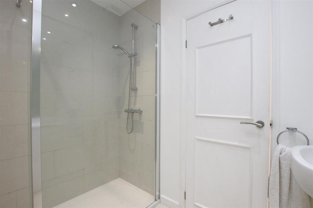 Shower room.JPG