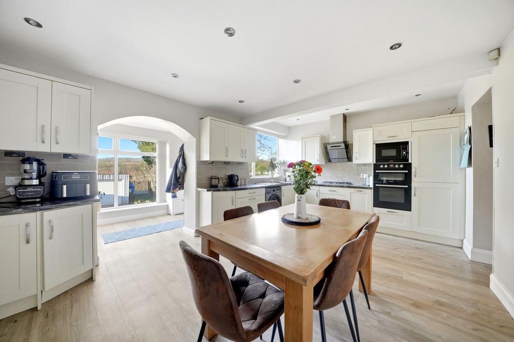Dining kitchen