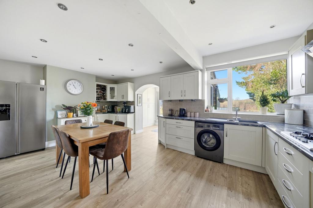 Dining kitchen